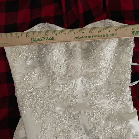 oleg cassini satin lace strapless trumpet beaded wedding‎ dress 6 - Picture 10 of 16